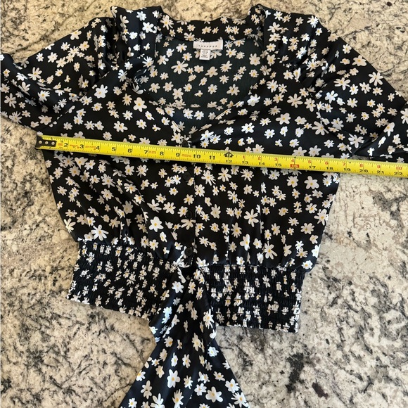 Topshop Long Sleeved Retro Floral Print Crop Top Women’s Size 6 - Picture 9 of 14